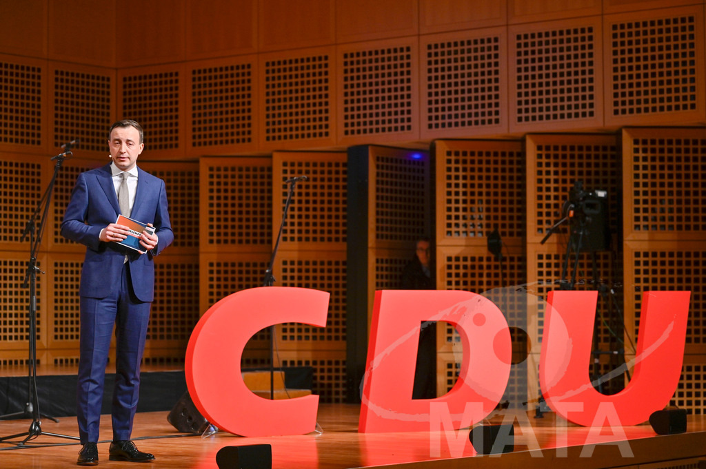 _DWI0445 | Politiker Paul Ziemiak beim CDU-NRW Neujahrsempfang in Düsseldorf. Düsseldorf, 28.01.2023 - Realisiert mit Pictrs.com