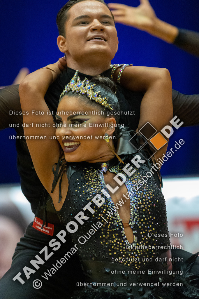 20230114-12875 | Hier finden Sie Tanz Bilder vom Latein und Standard Formationen tanzen. Sportbilder vom Tanzsport. Schöne Fotos und von Weltmeisterschaft, Europameisterschaft, Bundesliga, Regionalliga, Oberliga und Landesliga sowie von GOC Stuttgart, DanceComp, WM Bremen