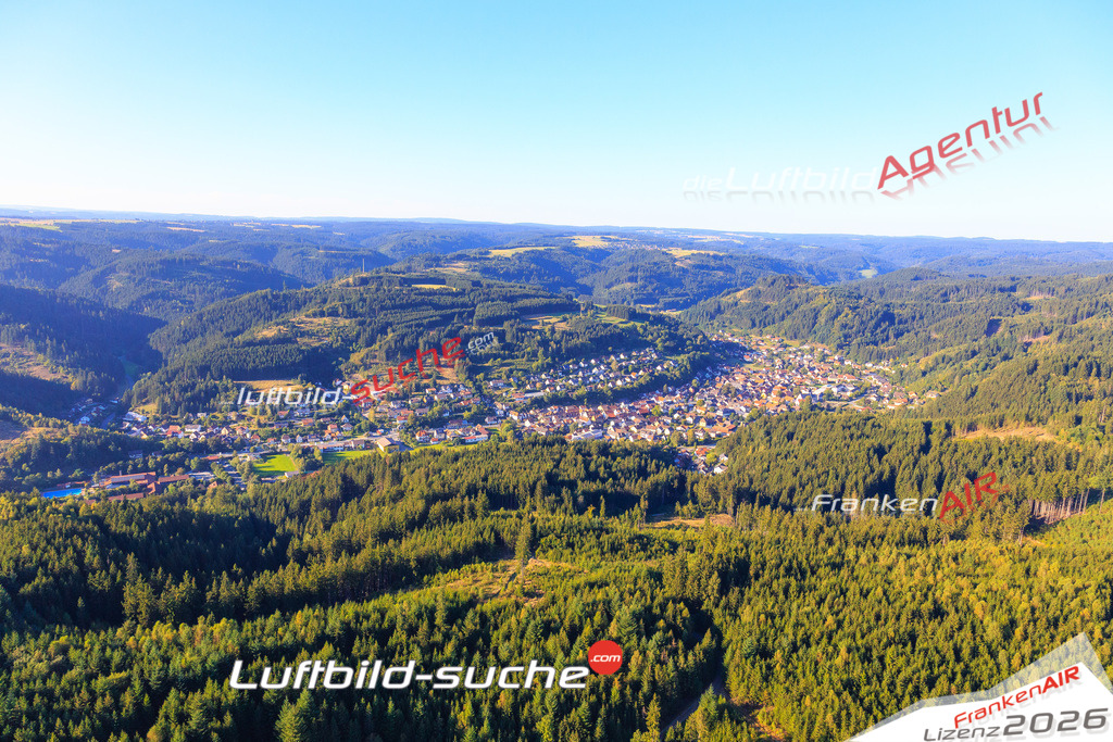 Die Luftaufnahme der Stadt Steinwiesen wurde vom UL-Flugzeug heraus erstellt ( keine Drohne )- hohe Auflösung für beste Qualität