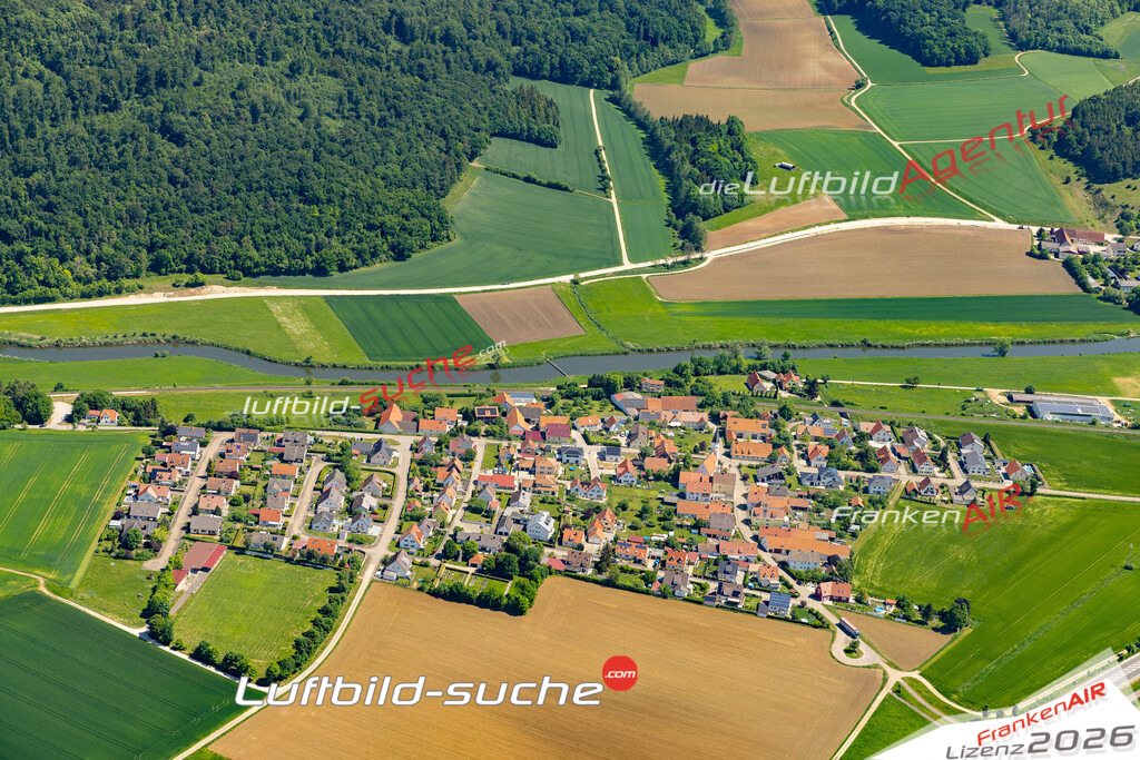 Die Luftaufnahme Hoppingen - Harburg wurde 2022 vom Flugzeug aus (keine Drohne) erstellt. Hohe Auflösung -für große Poster und Wandbilder geeignet - Garantiert!