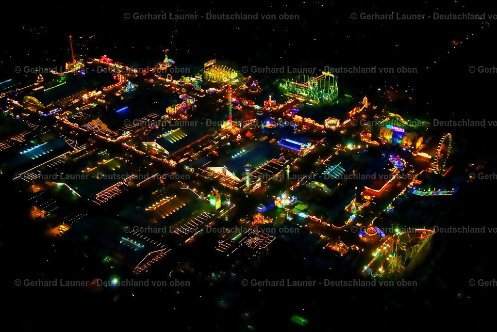 9000024 | Oktoberfest bei Nacht, München