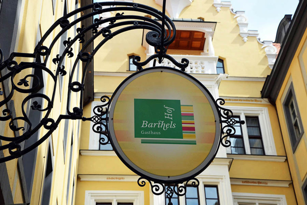 Bildlexikon Leipzig - Gasthaus Barthels Hof | Das Team hinter BILDLEXIKON LEIPZIG bündelt historische wie aktuelle Informationen über die Stadt Leipzig in Text und Bild auf einer Plattform und stellt diese der interessierten Öffentlichkeit zur Verfügung.