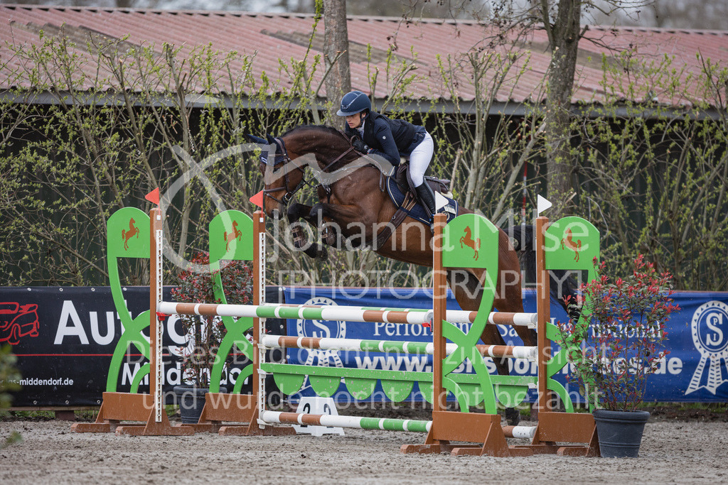 230411_Mühlen_03SprPf-L-374 | Deine schönsten Turniermomente als professionelle Fotos! Entdecke hochwertige Pferdesport-Fotografie im Online-Shop. Jetzt Fotos finden & bestellen!