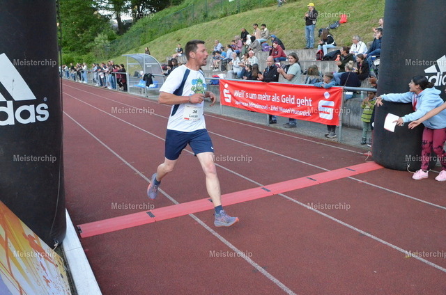 19-23-02_ | Meisterchip Fotoshop - Realisiert mit Pictrs.com