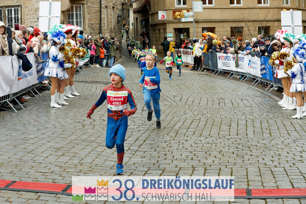 400m AOK Junior Cup | 3 Koenigslauf 2024 400m AOK Junior Cup - Realisiert mit Pictrs.com