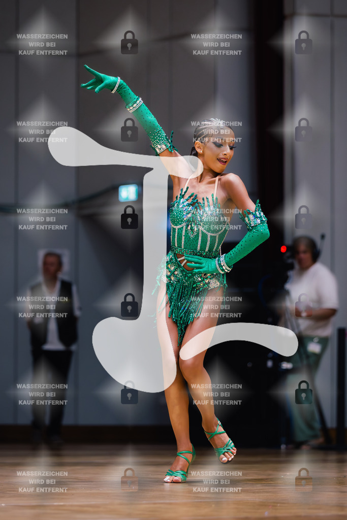 GOC 2025 - WDSF Solo Junior II Latin Female - 2025-08-21-8470 | Webshop for digital downloads and prints of dance sport, event & show photographer Julian Link - Realisiert mit Pictrs.com