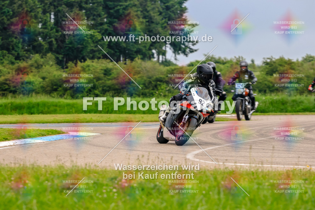 MotoTeam-7984 | Hier findet Ihr Bilder von Touristenfahrten auf der Nürburgring Nordschleife oder von anderen Veranstaltungen die ich besucht habe. Viel Spass beim Durch Schauen 