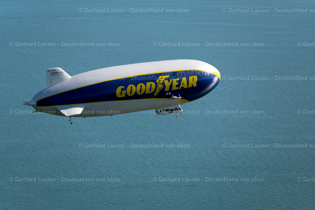 4032661 | FRIEDRICHSHAFEN 12.06.2020 Luftschiff Zeppelin NT N07 mit der Kennung D-LZFN der Deutsche Zeppelin Reederei im Fluge über dem Luftraum in Friedrichshafen im Bundesland Baden-Württemberg, Deutschland. Weiterführende Informationen bei: ZLT Zeppelin Luftschifftechnik GmbH &amp; Co KG Deutsche Zeppelin-Reederei GmbH. // Airship Zeppelin NT N07 with the identification D-LZFN of the Deutsche Zeppelin Reederei in flight over the airspace in Friedrichshafen in the state Baden-Wuerttemberg, Germany. Further information at: ZLT Zeppelin Luftschifftechnik GmbH &amp; Co KG Deutsche Zeppelin-Reederei GmbH. Foto: Gerhard Launer