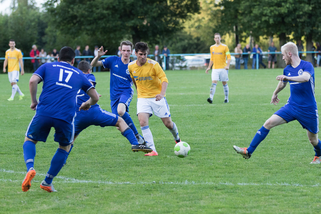 SG Morshausen - TSV Emmelshausen | Sportfotografie Hermann-Josef Stoffel - Realisiert mit Pictrs.com