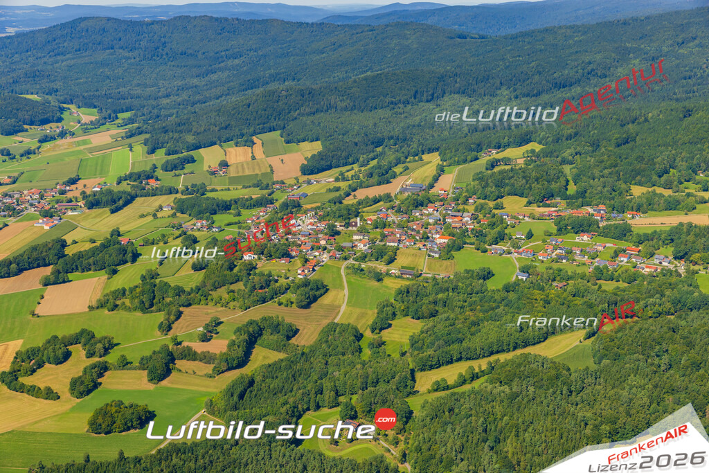 Geschenkidee Lixenried bei Furth im Wald -Die Luftbildaufnahme wurde 2025 vom UL-Flugzeug heraus erstellt ( keine Drohne ) - Hochauflösende Luftaufnahme -Nicht vergleichbar mit Google Maps oder Satelittenbilder- Die Geschenkidee !Mit Lizenz und Bildrechte bestellbar