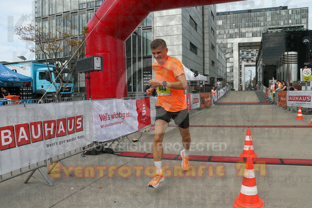 250920_1320_EX1_4069 | Sportfotografie im Rhein-Sieg Kreis, Köln, Bonn, NRW, Rheinland Pfalz, Hessen, etc. Unser Tätigkeitsfeld umfasst den Laufsport vom Volkslauf über den Marathon, Duathlon, Triathon bis zum Ultralauf wie Kölnpfad Ultra oder Schindertrail.