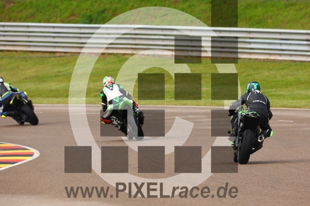 0073-20250526_00162 | Schöne Erinnerungen an spannende Momente - das festzuhalten ist unser Job. PIXELrace.de ist seit 2003 auf den Rennstrecken Europas unterwegs um die Action draußen beim Fahren und die wunderbare Stimmung imm Fahrerlager für euch einzufangen.