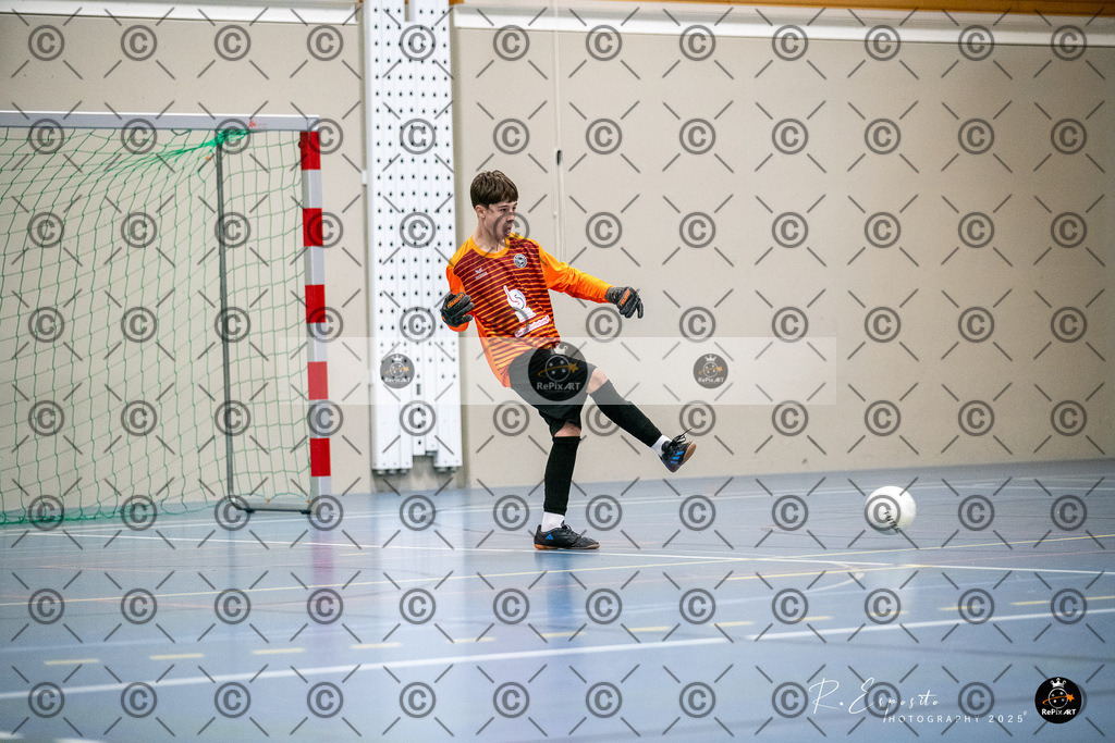 20251129_FCR-Hallenturnier-C_RAW-1_027-73 | Sport und Naturfotografie von Roberto Esposito zeigt echte Momente Bewegung und die Schönheit der Natur. Ausdrucksstarke Bilder schaffen Emotionen.