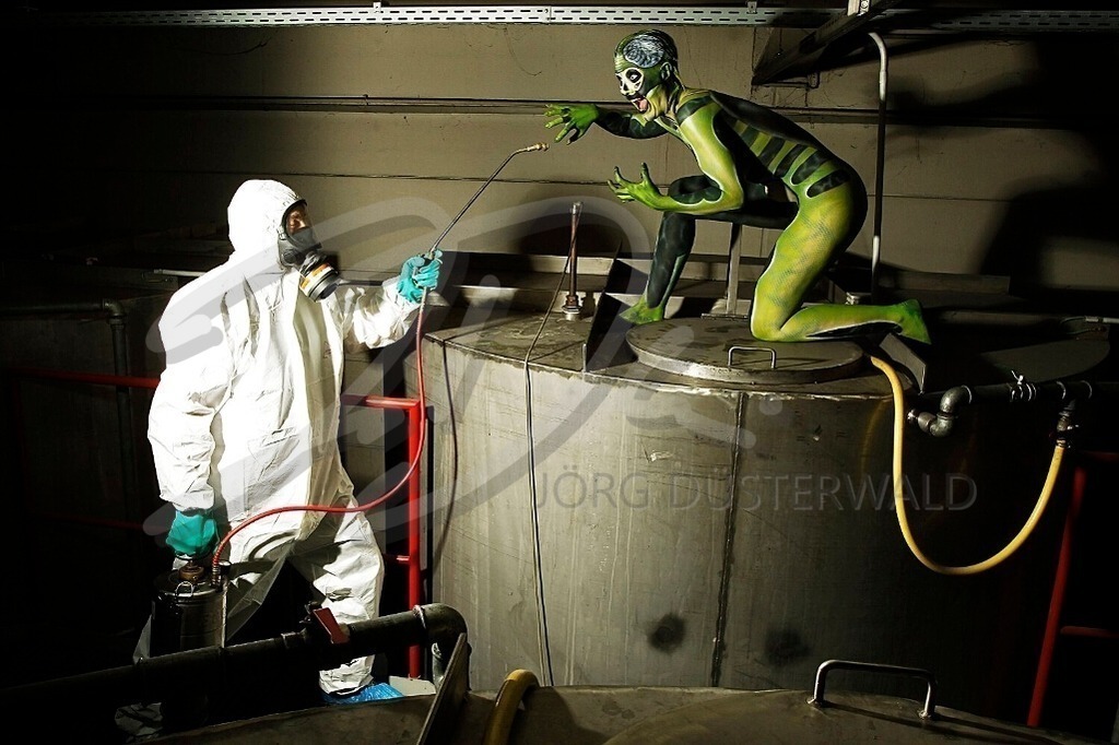 WorkingArt-KAMMERJÄGER_7849 | #002 | Modell: Renée-Claire | Berufler: Ralf (Fa. Klimasch) | Foto: Tschiponnique Skupin - Realisiert mit Pictrs.com