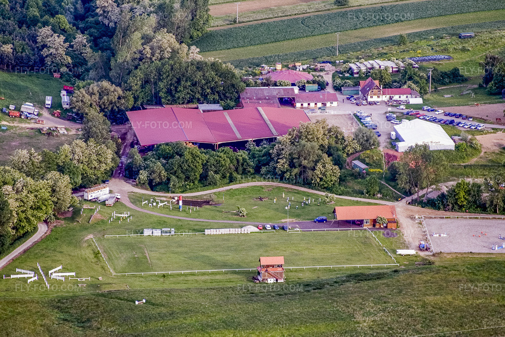 Aerial view: Haras de la Née horse farm in Mothern in the state Bas-Rhin, France.Photo: IMG_2393.jpg taken on 06/04/2006 by Werner Riehm/FLY-FOTO.comResolution of the original: 3456 x 2304 px