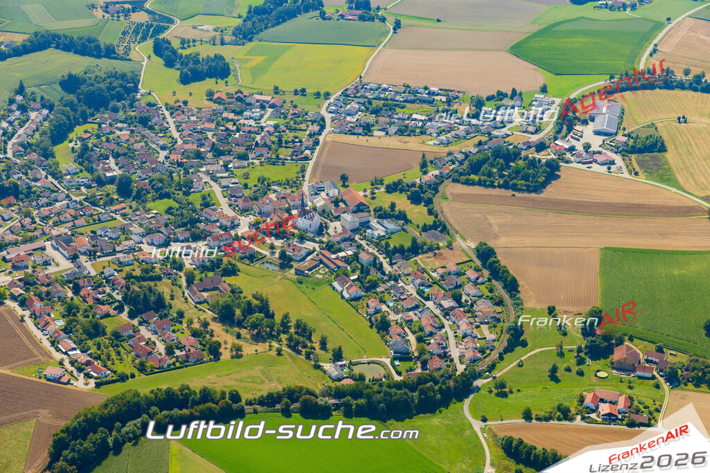 Luftaufnahme  Neukirchen am Inn  Neuburg am Inn Das Luftbild wurde 2025 vom UL-Flugzeug heraus erstellt ( keine Drohne ) - Hochauflösende Luftaufnahme -Nicht vergleichbar mit Google Maps oder Satelittenbilder- Die Geschenkidee !Mit Lizenz und Bildrechte bestellbar