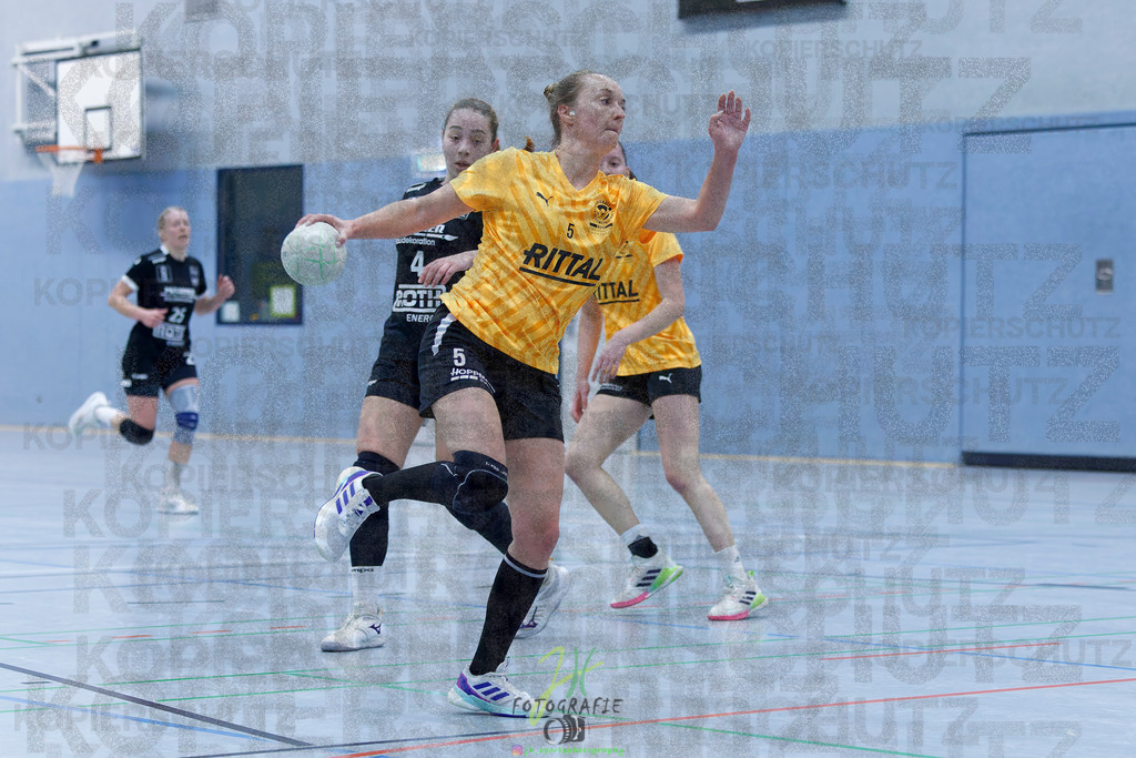 Handball Frauen Oberliga Mitte, HSG Eibelshausen/Ewersbach - HSG Lumdatal | Handball Frauen Oberliga Mitte, HSG Eibelshausen/Ewersbach - HSG Lumdatal am 21.02.2026 in Dietzhölztal-Steinbrücken (Sporthalle am Hammerweiher)Photo © 2026 - Jörg Heinrich - Realisiert mit Pictrs.com