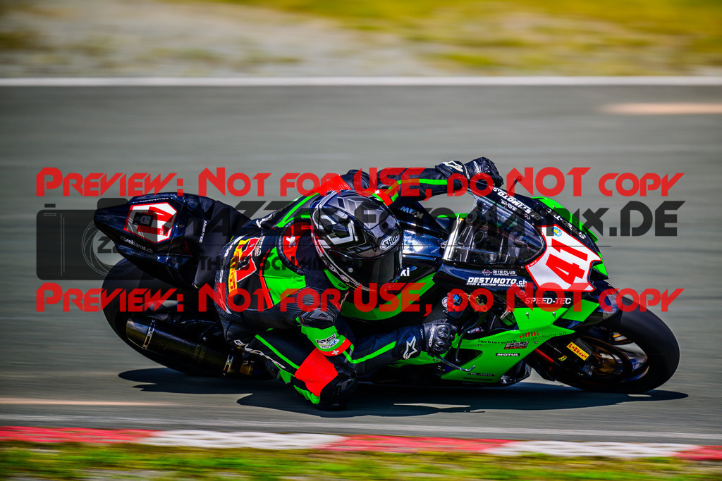 MaZZes_FotoMatrix_240728_6007705_7329 | STK