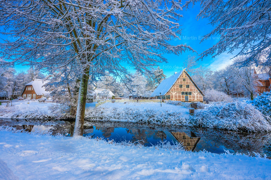 Stade Museumsinsel Altstadt Winter Schnee_ELS_2082030126 | Fotos aus den Touristenorten aus Norddeutschland. - Realisiert mit Pictrs.com