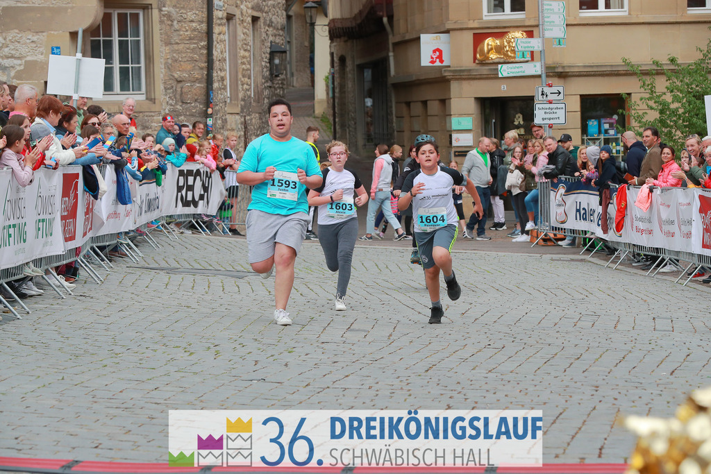 Stadtwerke Schüler und Jugendlauf 1,7km | 3koenigslauf 2022 Stadtwerke Schüler und Jugenlauf 1,7km - Realisiert mit Pictrs.com