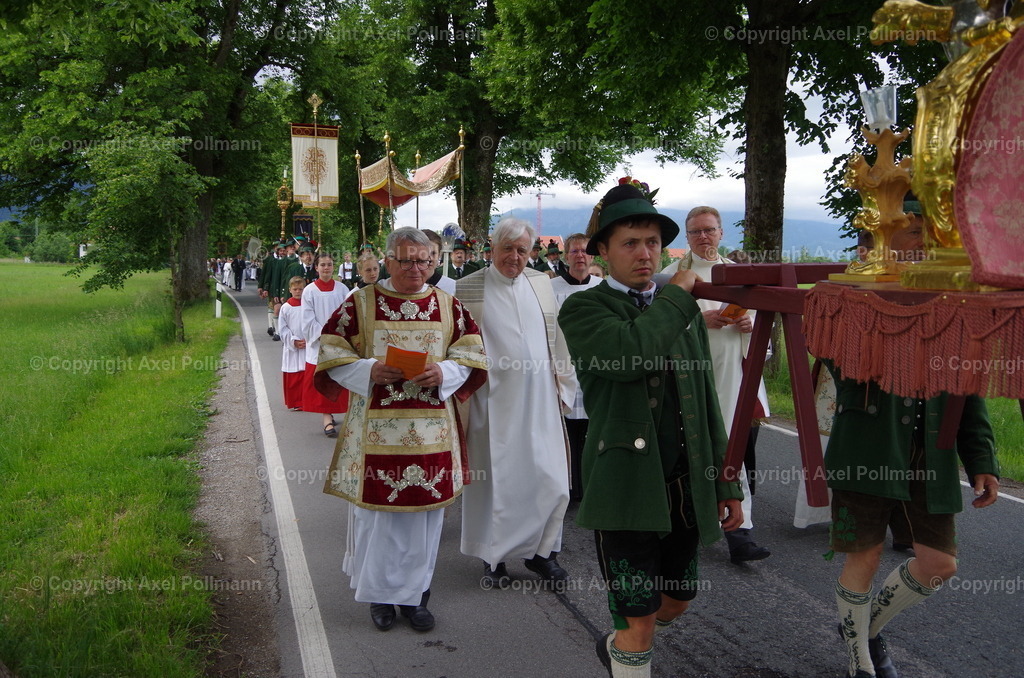 IMGP5944 | fotografiert von Axel PollmannLeonhardi Wallfahrt Benediktbeuern und Murnau, Fronleichnam, Fasching, Landschaft im Loisachtal und Benediktbeuern  - Realisiert mit Pictrs.com