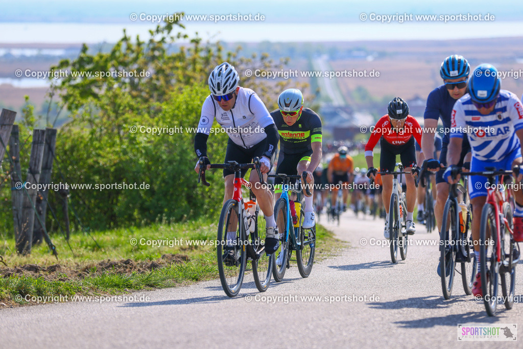 TRA_0965 | Neusiedlersee Radmarathon 2026@sportshot_your_pictrs #yourpictures#roadtowm2029 #nrm #neusiedlerseeradmarathon #neusiedlersee #neusiedlerseetourismus #burgenland #mörbisch #nrm26 #burgenlandtourismus #voglundco #poweredbyburgenlandtourismus #radsport #rad #marathon #ucigranfondo #visitburgenland #ucigranfondoworldseries