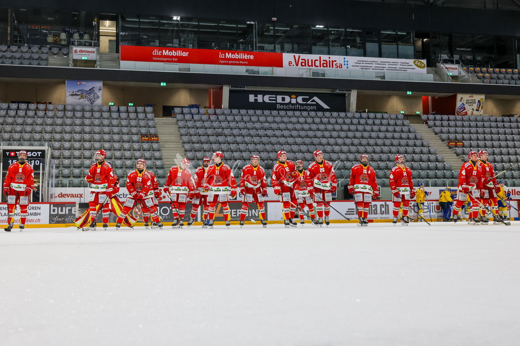 11162025-4635 | Sportbilder, Sportfotograf, Hochzeits- und Eventfotografin, Flugshows, Portraits und Tiershooting, Aviation, Downhill, Nationalleague, Swissleague, International