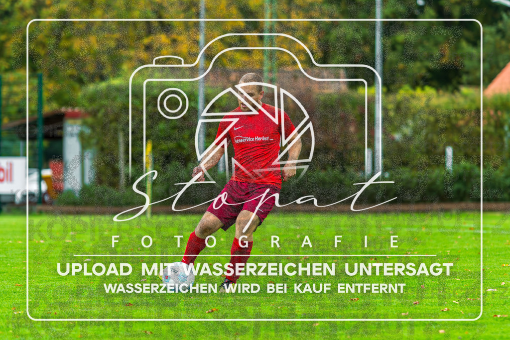 FSFSLEN-1038 | Ronald Mattert (Eintracht Leinetal 4 #07) beim Herren 3. Kreisklasse HK Spiel zwischen FG Fulde-Stellichte 2 und Eintracht Leinetal 4 im Fulder Zentralstadion, Fulde (Simon Paul Stopat) - Realisiert mit Pictrs.com