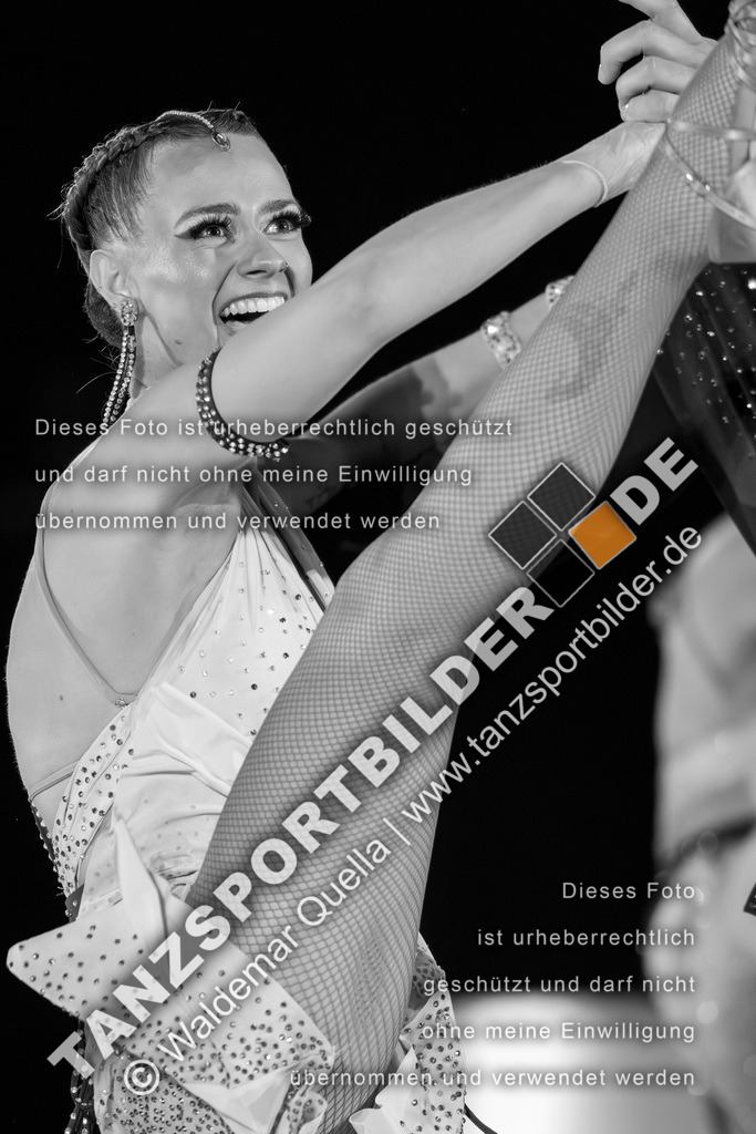 20260322-01857 | Hier finden Sie Tanz Bilder vom Latein und Standard Formationen tanzen. Sportbilder vom Tanzsport. Schöne Fotos und von Weltmeisterschaft, Europameisterschaft, Bundesliga, Regionalliga, Oberliga und Landesliga sowie von GOC Stuttgart, DanceComp, WM Bremen
