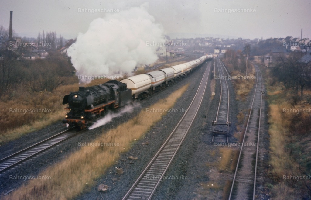 Bild0029 | Stöbern Sie durch einzigartige Aufnahmen und finden die perfekte Aufnahme für jeden Eisenbahnentheusiast! Stellen Sie sich aus einer Reihe von Möglichkeiten wie der Druck auf Leinwände, Fotoposter, Kalender oder Magnetfotos Ihr Geschenk zusammen - Realisiert mit Pictrs.com