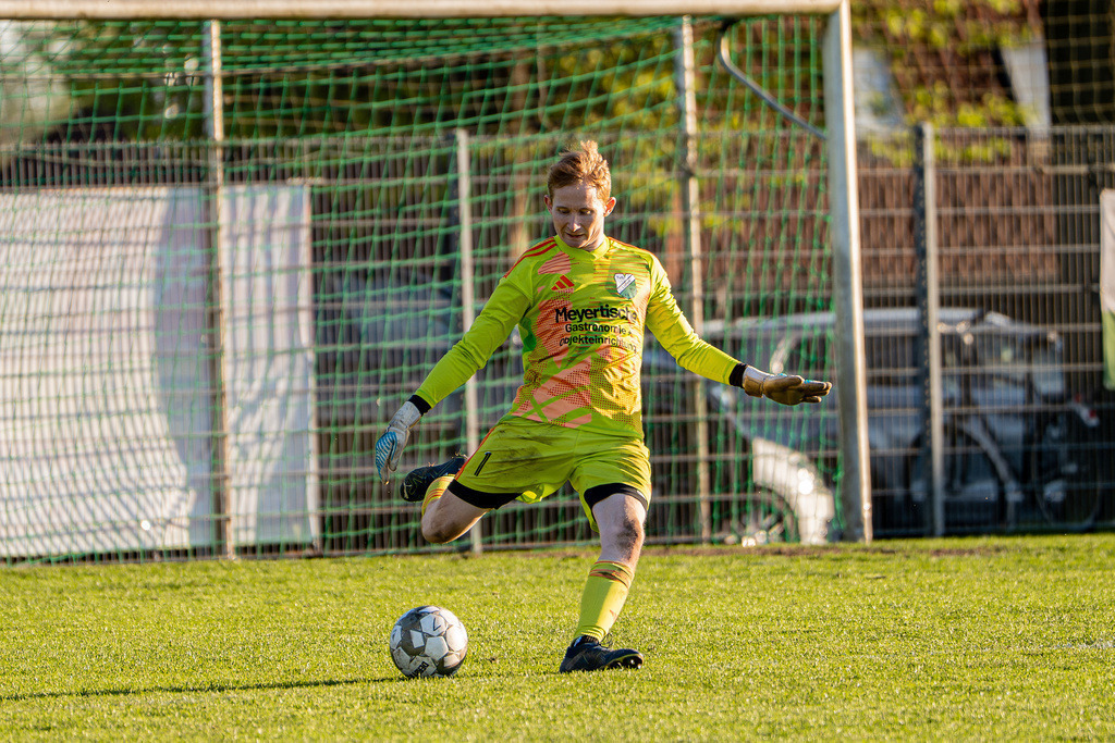 Fußball I Herren I Saison 2025-2026 I Bezirksliga Weser-Ems 4 I 15. Spieltag I TuS Lutten - GW Brockdorf I 07893 | jns.sportfotos - Realisiert mit Pictrs.com
