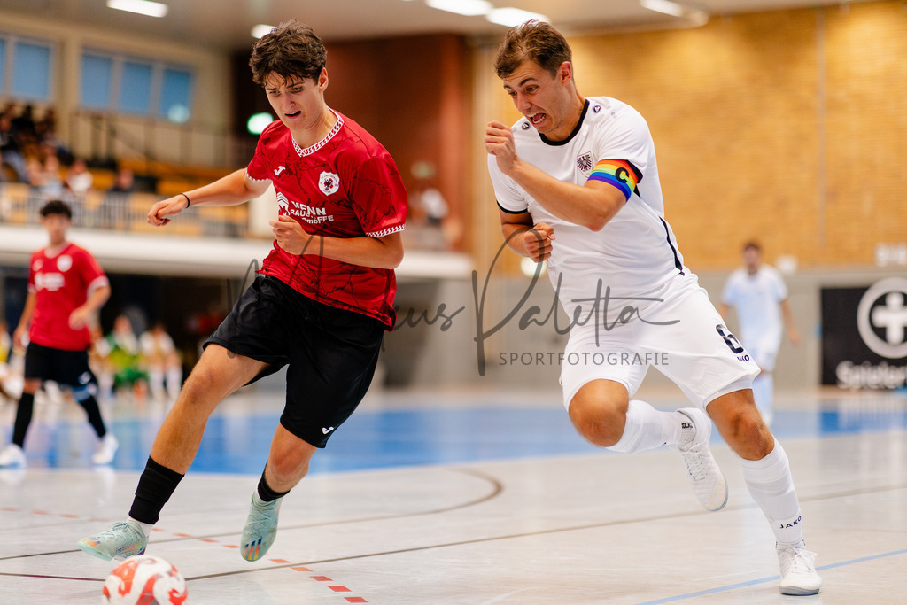 Futsal-Bundesliga, Saison 2025/2026, 2. Spieltag: SC Preußen Münster - FC Liria Futsal Berlin | Futsal-Bundesliga, Saison 2025/2026, 2. Spieltag, SC Preußen Münster empfängt FC Liria Berlin in der Universitäts-Sporthalle in Münster. Foto: sportfotografie.ms | Markus Paletta - Realisiert mit Pictrs.com