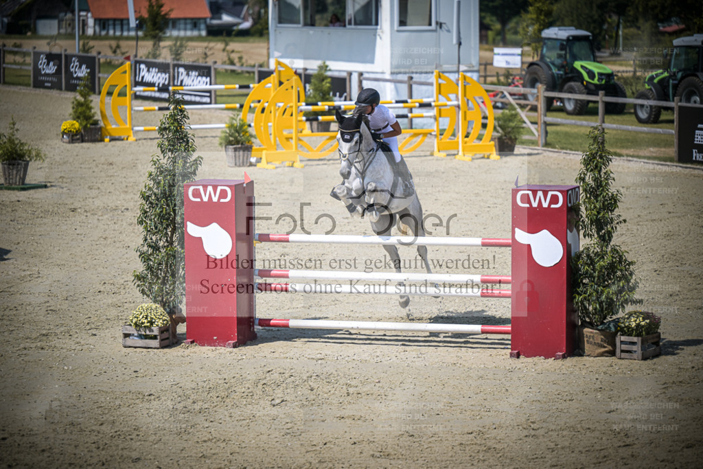 DOS_1114 | Entdecke hochwertige Reitturnierfotos von Foto Oger. Professionell, emotional und authentisch – jetzt Lieblingsmomente im Shop bestellen. - Realisiert mit Pictrs.com