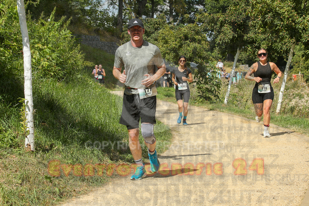 250824_1247_EX1_0529 | Sportfotografie im Rhein-Sieg Kreis, Köln, Bonn, NRW, Rheinland Pfalz, Hessen, etc. Unser Tätigkeitsfeld umfasst den Laufsport vom Volkslauf über den Marathon, Duathlon, Triathon bis zum Ultralauf wie Kölnpfad Ultra oder Schindertrail.