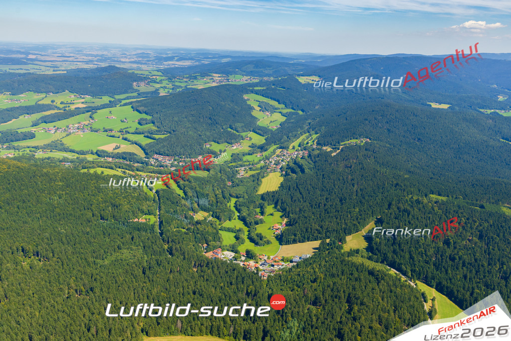 Höllhöhe Neukirchen beim Heiligen Blut Bild- Das Luftbild wurde 2025 vom UL-Flugzeug heraus erstellt ( keine Drohne ) - Hochauflösende Luftaufnahme -Nicht vergleichbar mit Google Maps oder Satelittenbilder- Die Geschenkidee !Mit Lizenz und Bildrechte bestellbar