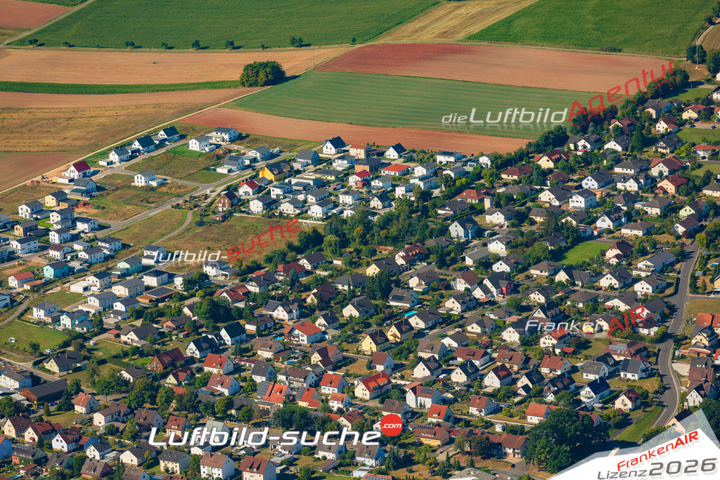 Neubaubebiet Hahnbach Bild- Das Luftbild wurde 2025 vom UL-Flugzeug heraus erstellt ( keine Drohnen Bilder! ) - Hochauflösende Luftaufnahme -Nicht vergleichbar mit Google Maps oder Satelittenbilder- Die Geschenkidee !Mit Lizenz und Bildrechte bestellbar