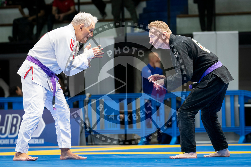 20240125PBB01493 | Fighters compete during the sixth day of the Brazilian Jiu-jitsu European Championship of the IBJJF in Paris, France, on January 25, 2024.