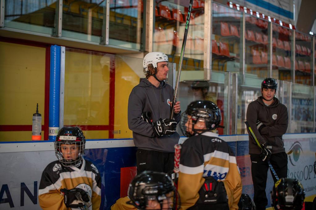 2025-09JP Hockey-Camp-Widnau-1180 | "Fussifoto.com – Ihr Ansprechpartner für hochwertige Fotografie! Entdecken Sie kreative Bilder und professionelle Dienstleistungen. Kontaktieren Sie uns für Ihre Projekte!"