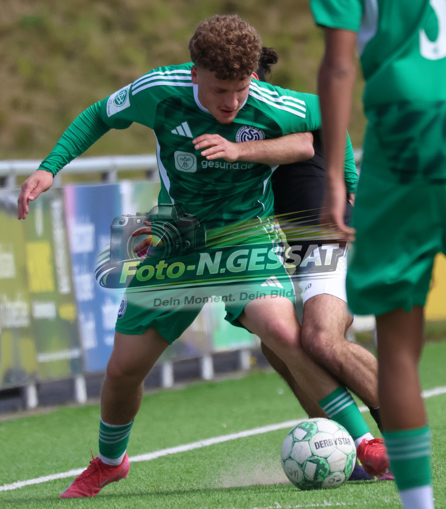SV Rödinghausen - MSV Duisburg | Auf dem Bild zu sehen: schwarz SV Rödinghausen ; grün MSV Duisburg: SV Rödinghausen, MSV Duisburg, Saison 25/26, A-Jugend, Testspiel, Rödinghausen, Deutschland - Realisiert mit Pictrs.com