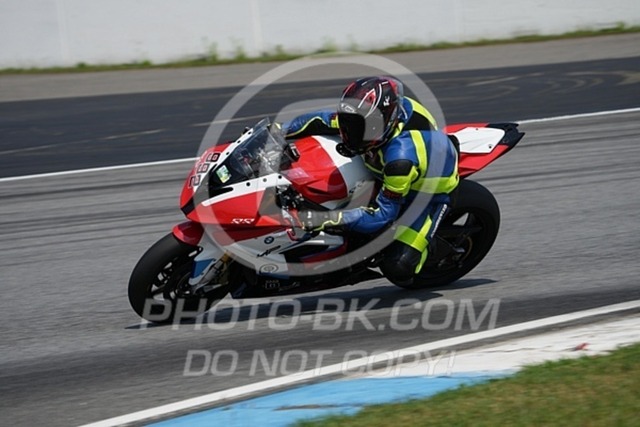 2024_06_27_PBK_12388 | Sportfotografie; SlowMotion; Video; Rennstrecke; Hafeneger; Speer; Racing; RSE; BMW; CBO; Trackday; Motorsportarena; Hockenheimring; Brno; Most; Barcelona; Valencia