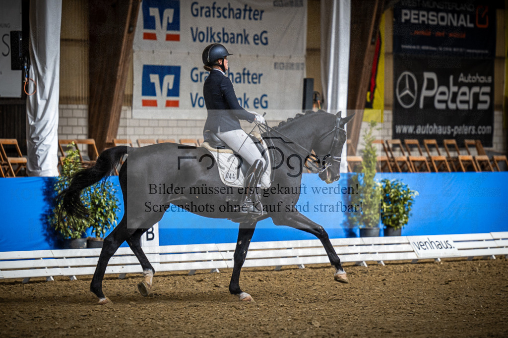 DOS_0936 | Entdecke hochwertige Reitturnierfotos von Foto Oger. Professionell, emotional und authentisch – jetzt Lieblingsmomente im Shop bestellen.Deutschlandweite Turnierfotografie. - Realisiert mit Pictrs.com