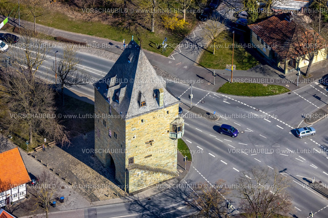 Soest220301423 | Luftbild, Stadttor Osthofentor, Innentorturm der ehemaligen Osthofentoranlage, Osthofen, Soest, Soester Börde, Nordrhein-Westfalen, Deutschland