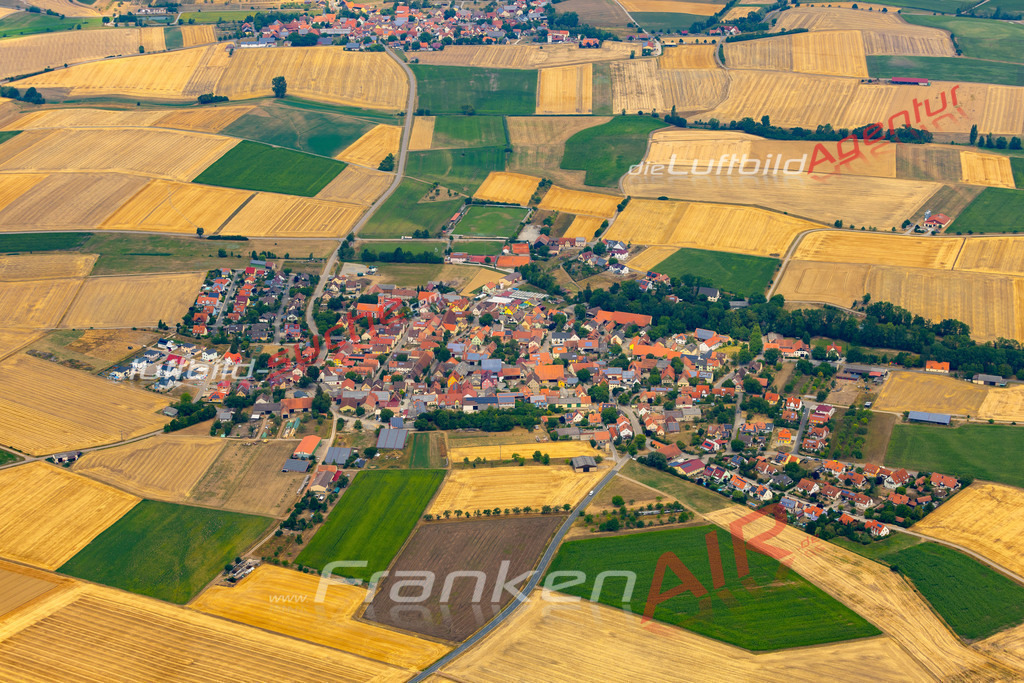 weigenheim-luftbild-2022-7902 | Aktuelles Luftbild von  Weigenheim - Die Luftaufnahme wurde 2022 mittels UL-Flugzeug erstellt ( keine Drohne ) - hochauflösende Kamera-Systeme von  Canon -
Beste Qualität - Für grossformatige Ausdrucke geeignet. Die Geschenkidee !