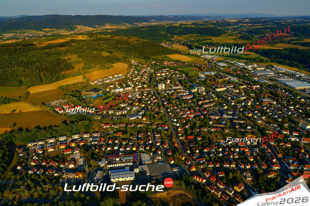 Das Luftbild der Stadt Kronach wurde 2018 vom Flugzeug heraus erstellt (keine Drohne) Aufnahmehöhe ca.400 Meter- hohe Auflösung für beste Druck-Qualität
