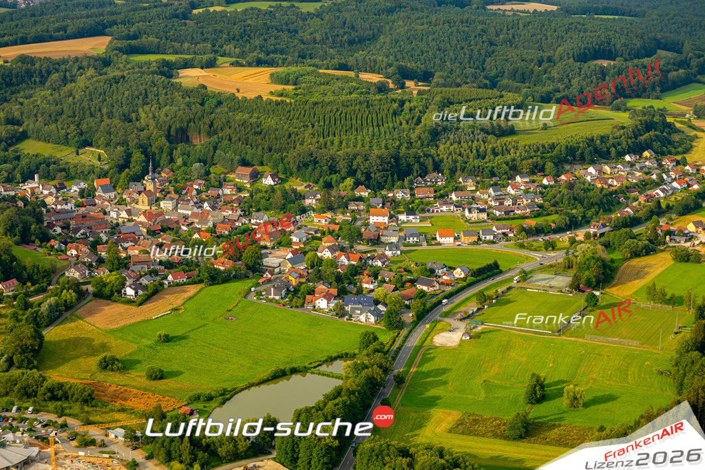 Das Luftbild zeigt : Obernsees Mistelgau - Die Luftaufnahme wurde 2024 vom UL-Flugzeug aus erstellt ( keine Drohne ) - Hochauflösende Luftaufnahme - Für grossformatige Ausdrucke geeignet. Die Geschenkidee !Mit Lizenz und Bildrechte bestellbar