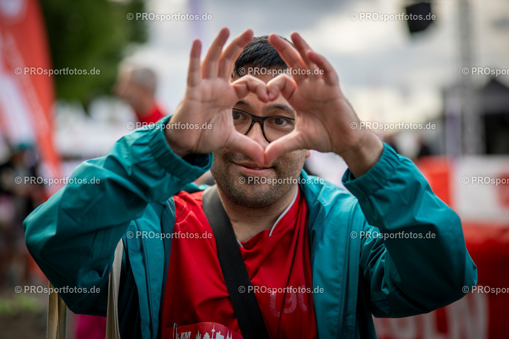 22. ASV Nachtlauf; Koeln, 28.05.25 | Impressionen vom 22. ASV Nachtlauf am 28.05.25 am Tanzbrunnen in Koeln. Foto: BEAUTIFUL SPORTS/Axel Kohring