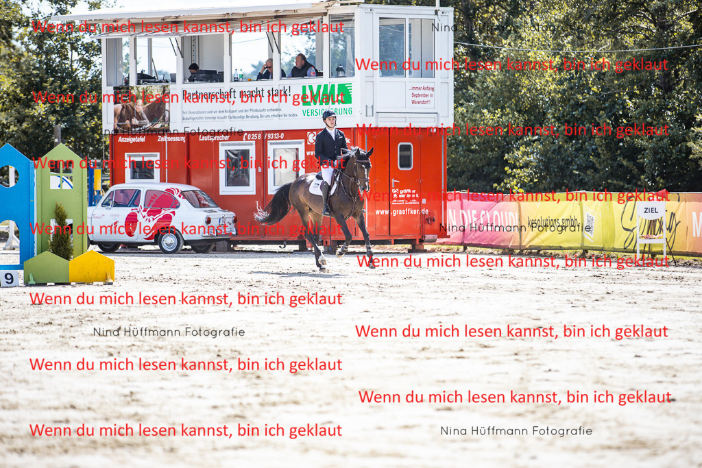 BK1A5054 | Turnierbilder Turnierfotos Nina Hüffmann Turnierfotografie Pferdefotografie Tierzeichnung Haustierzeichnung Pferdezeichnung Hundezeichnung Videograf  - Realisiert mit Pictrs.com