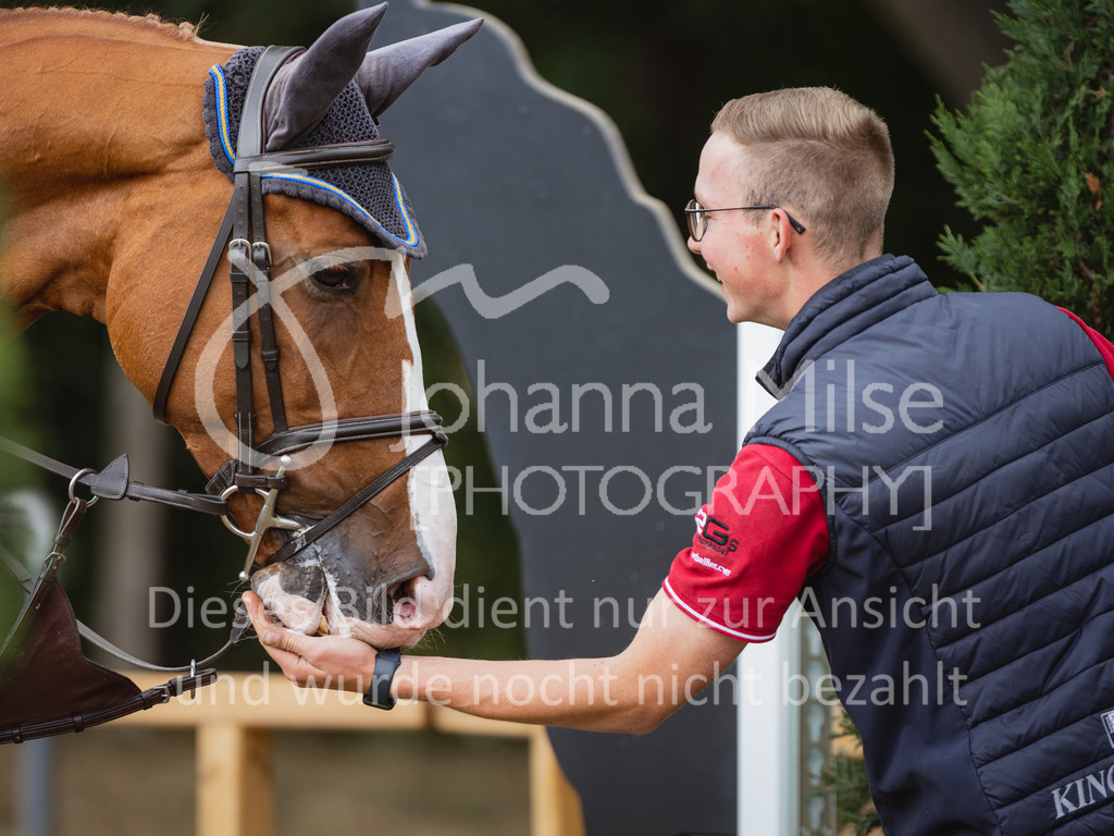 220715_LC_Youngster-M-530 | Deine schönsten Turniermomente als professionelle Fotos! Entdecke hochwertige Pferdesport-Fotografie im Online-Shop. Jetzt Fotos finden & bestellen!