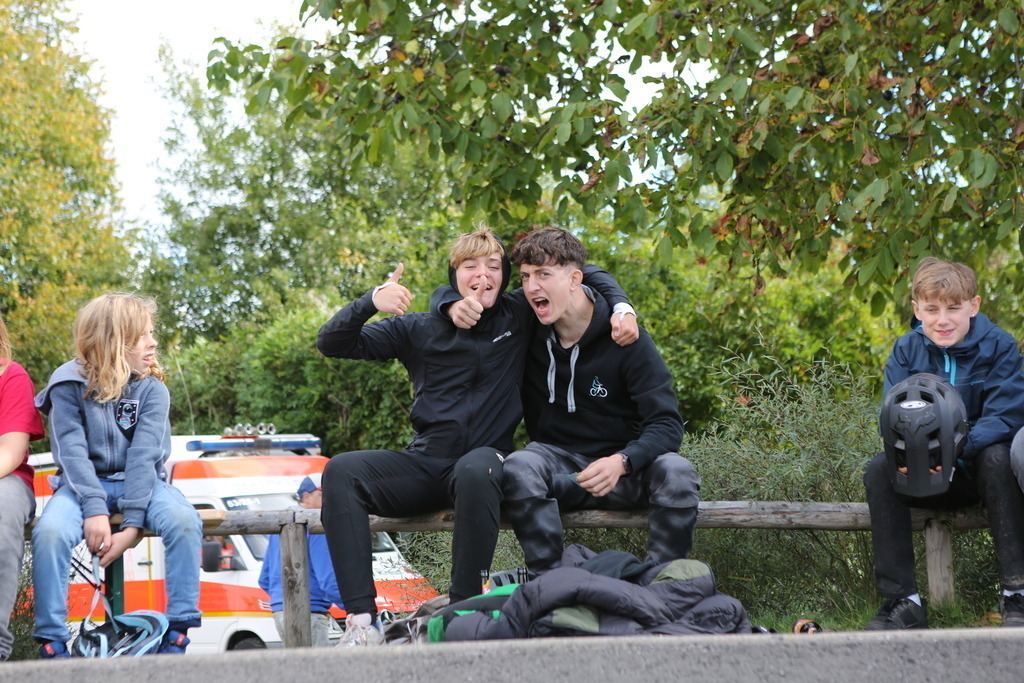 M87C0022 | German Pumptrack Series - Realisiert mit Pictrs.com