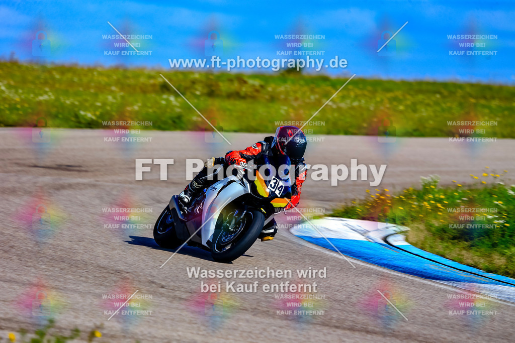 034-5020 | Hier findet Ihr Bilder von Touristenfahrten auf der Nürburgring Nordschleife oder von anderen Veranstaltungen die ich besucht habe. Viel Spass beim Durch Schauen 